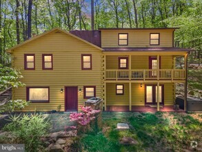 Building Photo - 1850 Ridge Rd