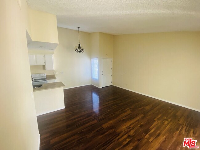 Foto del edificio - 8725 Beckenham Ln