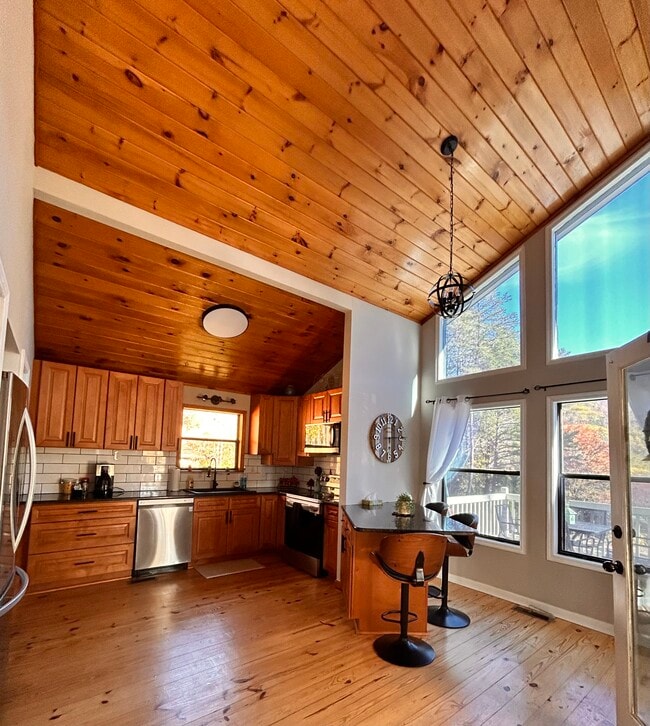 Photo - 348 Cozy Cove Hollow House