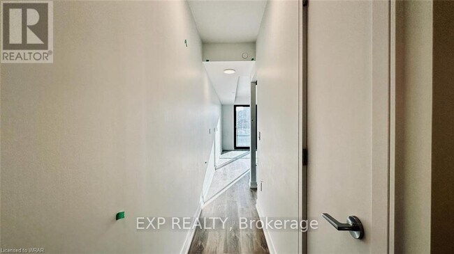 Photo du bâtiment - 1-301 Jarvis St