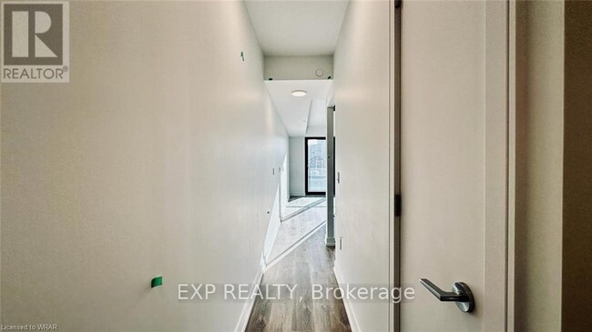 Photo du bâtiment - 1-301 Jarvis St