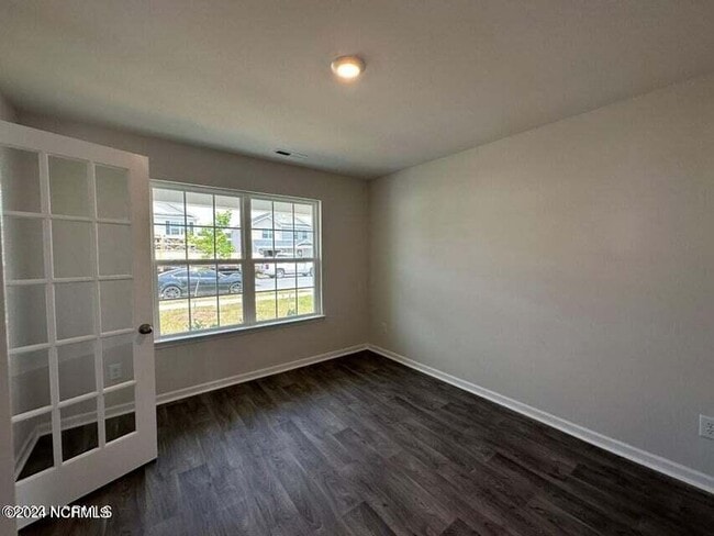 Building Photo - 3221 Carr Dr