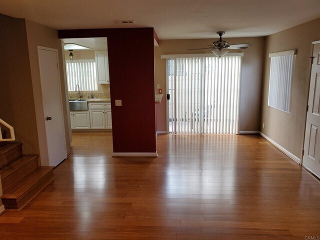 Foto del edificio - 10180 Palm Glen Dr