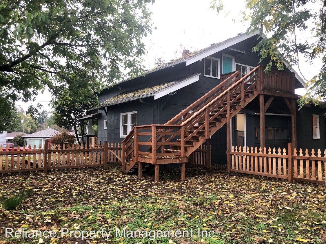 Foto principal - 6015-6017 SE 99th Ave