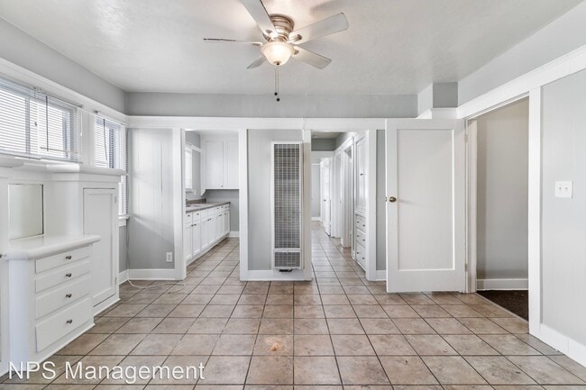 Building Photo - 3 br, 1 bath Apartment - 736-752 Olive Ave...