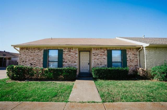 Primary Photo - 9 E Mountain Creek Ct