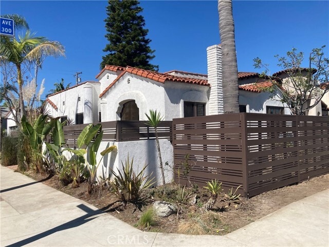 Foto del edificio - 4745 E 3rd St