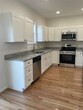 Foto principal - 455R Sherman Ave