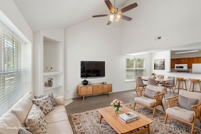 Foto del edificio - 5001-5003 Betty Jean Way
