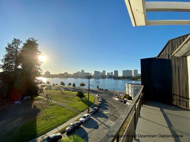Foto del edificio - 270 Wayne Ave
