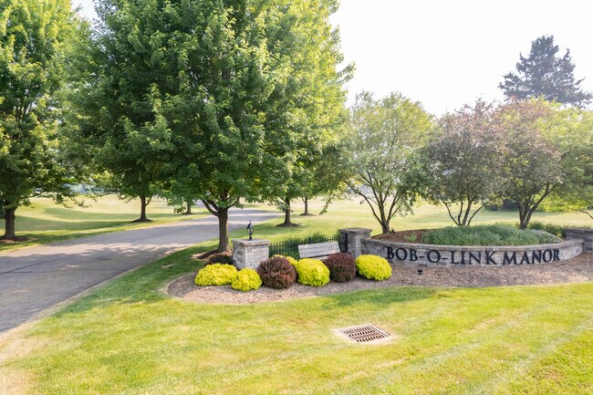 Foto del edificio - Bob-O-Link Manor
