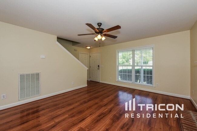 Foto del edificio - 2933 Mercer Ln