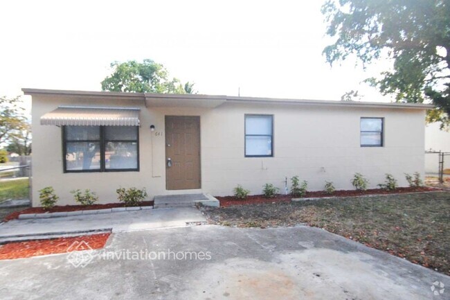 Building Photo - 641 N 68th Way