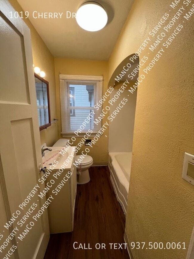 Foto del edificio - 1019 Cherry Dr