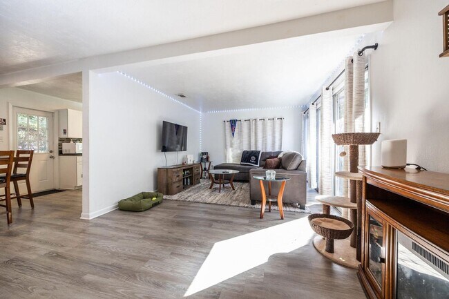 Foto del edificio - 749 NW 34th St