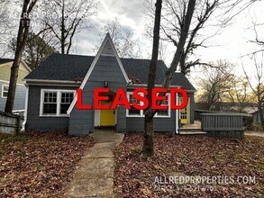 Building Photo - 129 Boles St