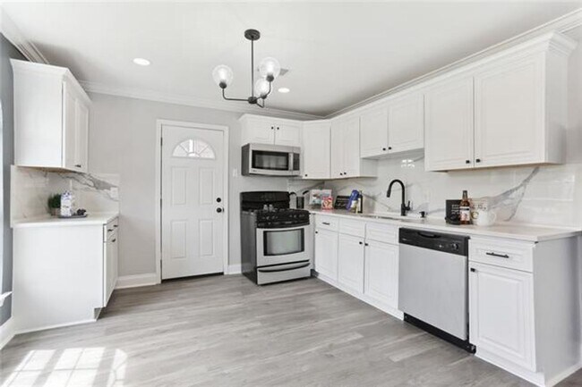 Building Photo - Single Family home in Gentily