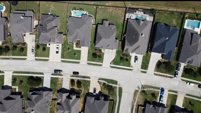Building Photo - 1327 Graham Trace Ln