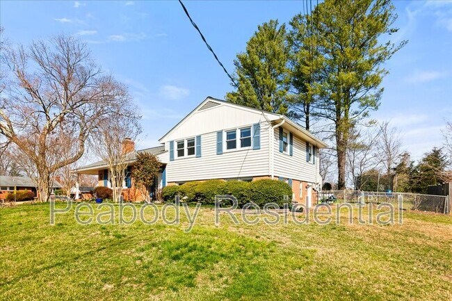 Building Photo - 8016 Gosport Ln