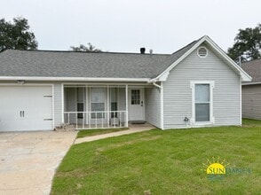 Building Photo - 134 Midland Ct