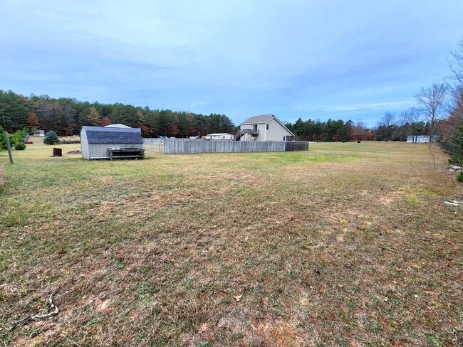 Building Photo - 6039 Morris Lake Rd