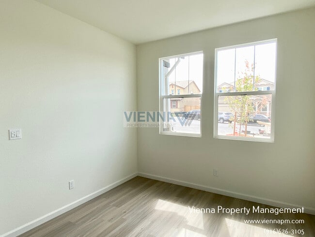 Building Photo - 161 Hermosa Ct