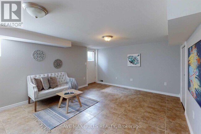 Photo du bâtiment - 745 Ascot Ave