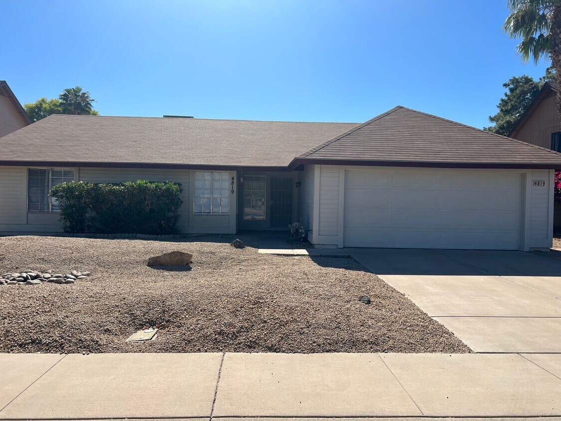 Fantastic 3 bed 2 bath Chandler home for Rent House Rental in