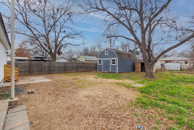 Foto del edificio - 1809 NW Lincoln Ave