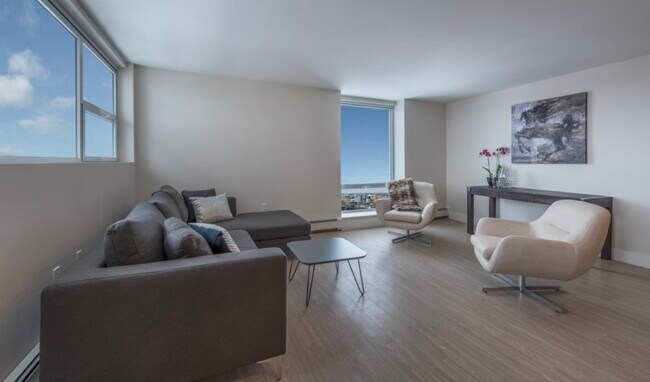 Photo du bâtiment - 5633-5633 Fenwick St