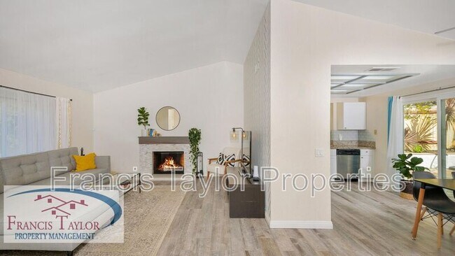 Foto del edificio - 5288 Leon St