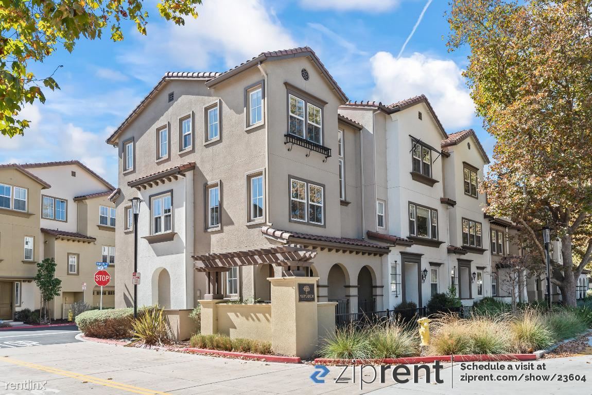 Primary Photo - 2 br, 2.5 bath Townhome - 33475 Alvarado-N...