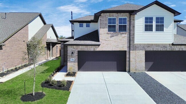 Building Photo - 7318 Coconut Bay Dr