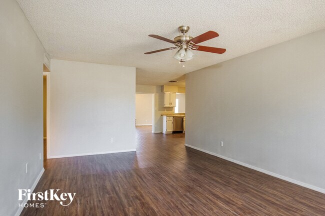 Building Photo - 3826 W Villa Rita Dr