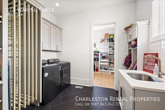 Foto del edificio - 571 Wading Pl