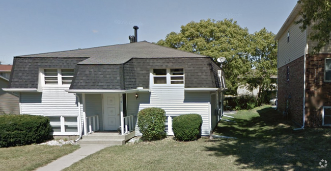 Building Photo - 210 Lindell Dr