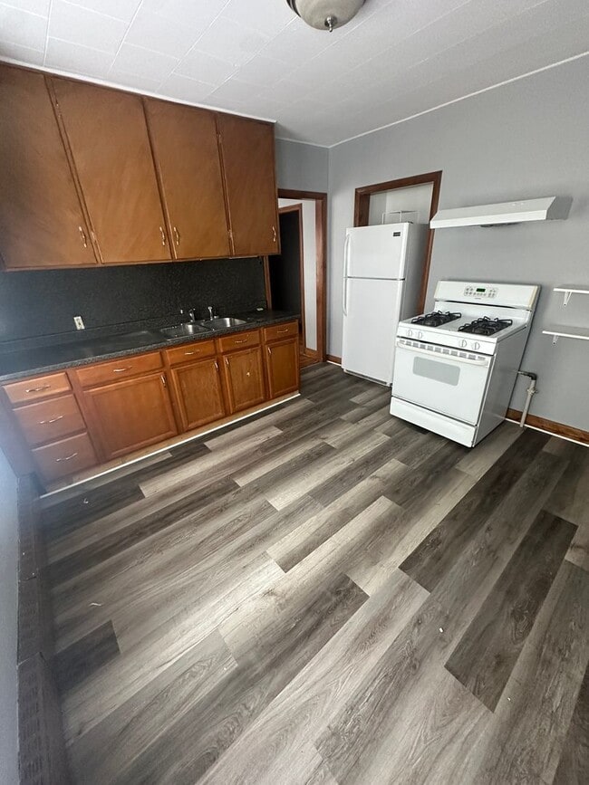 Building Photo - 43 Prospect St