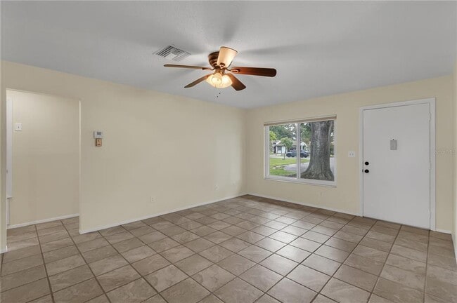 Building Photo - 10444 Kingbrook Ln