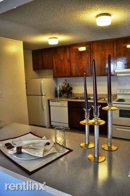 Foto principal - 2217 Briarcliff Rd NE