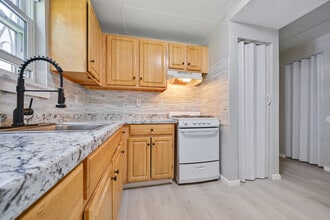 Building Photo - 234-240 Mather St, Hartford, CT 06112