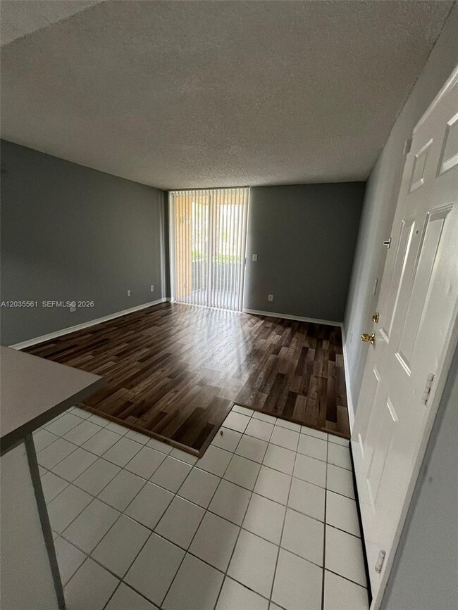 Foto del edificio - 3985 W McNab Rd