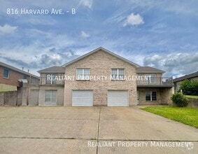 Building Photo - 816 Harvard Dr