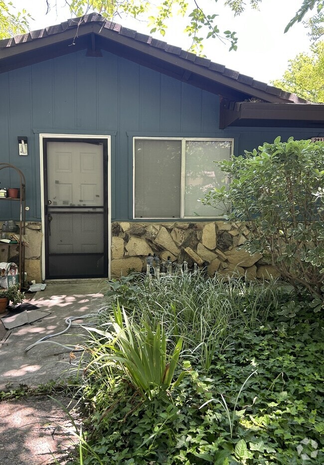 La Buena Vida Student Apartments for Rent Davis, CA 1 Rentals