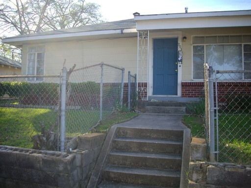 Foto principal - 703 Gladstone Blvd