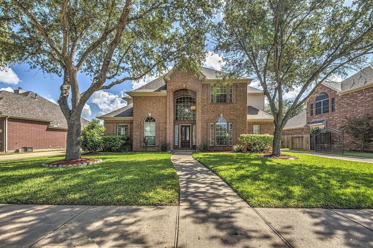 Foto principal - 6219 Surfside Ln