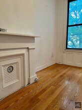 Building Photo - 2 BR 2 BA in Prime Bushwick