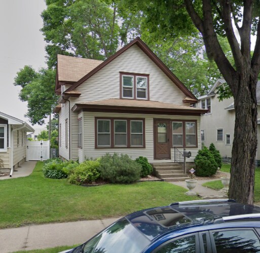 Primary Photo - 2647 California St NE