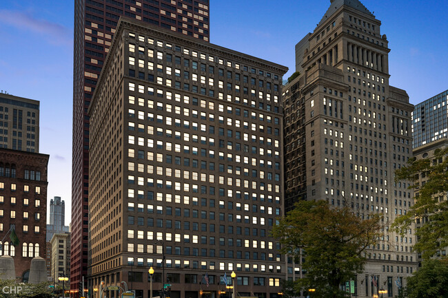 Foto del edificio - 330 S Michigan Ave