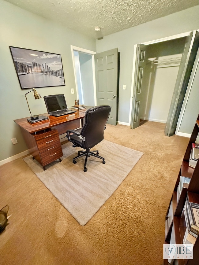 Building Photo - 4 Bed 2 Bath House in East Nashville Cul De Sac $2350