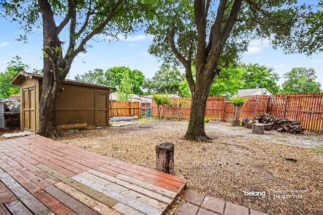 Building Photo - 5710 Briarcrest Dr